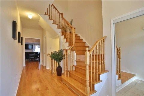 77 Maddybeth Cres, Brampton, L6Y5R6 | Image 3