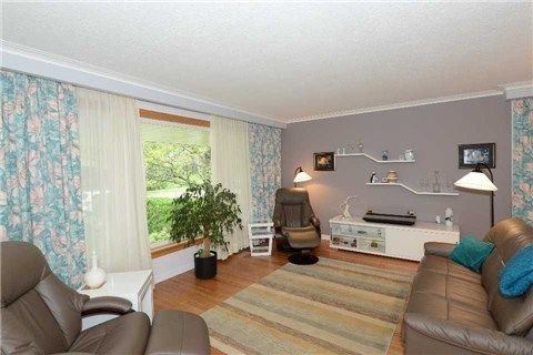 52 Decarie Circ, Toronto, M9B3J2 | Image 2