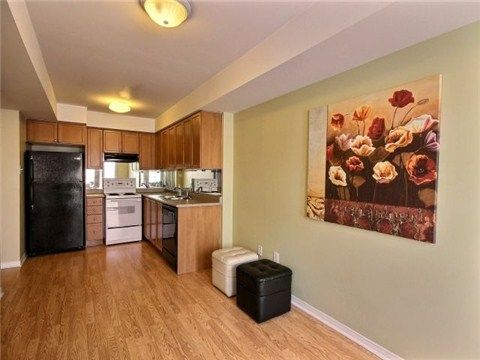 272 - 4975 Southampton Dr, Mississauga, L5M8C8 | Image 3