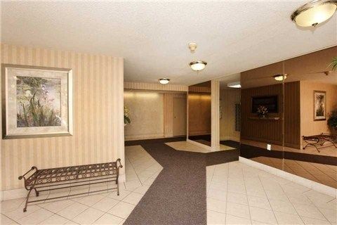 1003 - 18 Knightsbridge Rd, Brampton, L6T3X5 | Image 3
