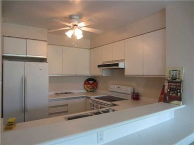 Unit 402 — 2177 Burnhamthorpe Rd, Mississauga - Erin Mills image-0-1