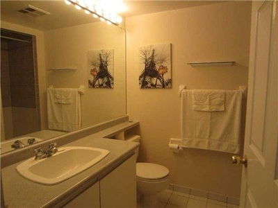 Unit 402 — 2177 Burnhamthorpe Rd, Mississauga - Erin Mills image-0-3