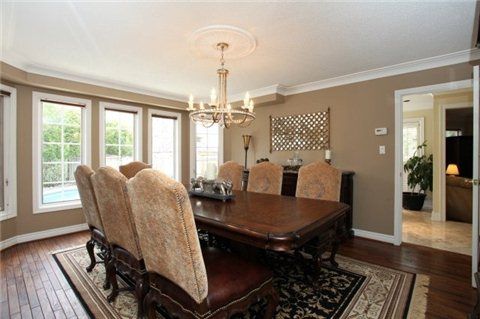 2064 Almira Crt, Mississauga, L5H4A5 | Image 3