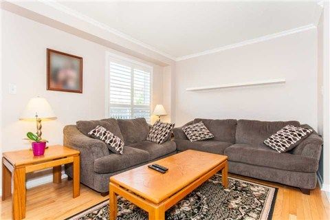 89 Cadillac Cres, Brampton, L7A3C6 | Image 2