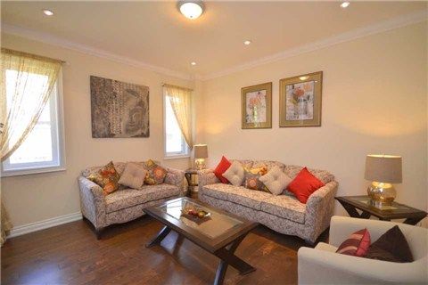 34 Cannington Cres, Brampton, L6X2Y5 | Image 2