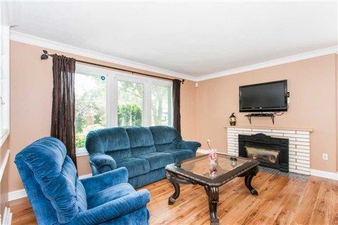 76 Eldomar Ave, Brampton, L6W1R3 | Image 2