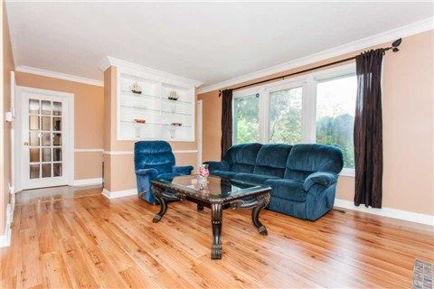 76 Eldomar Ave, Brampton, L6W1R3 | Image 3