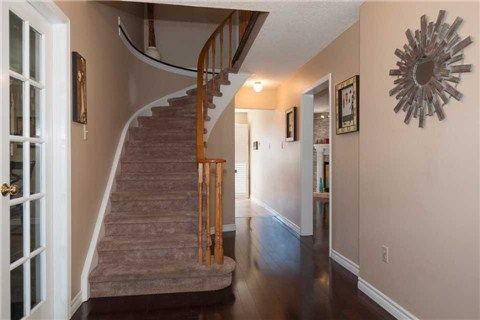 531 Loretta Crt, Mississauga, L5B3S2 | Image 3