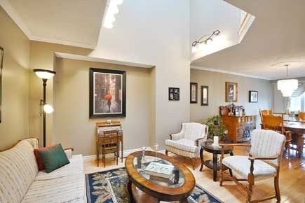 43 Hartnell Sq, Brampton, L6S5W8 | Image 3