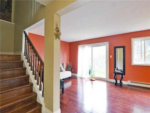 18 Juliette Sq, Brampton, L6S2M6 | Image 3