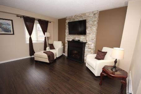 3409 Southwick St, Mississauga, L5M7H1 | Image 2