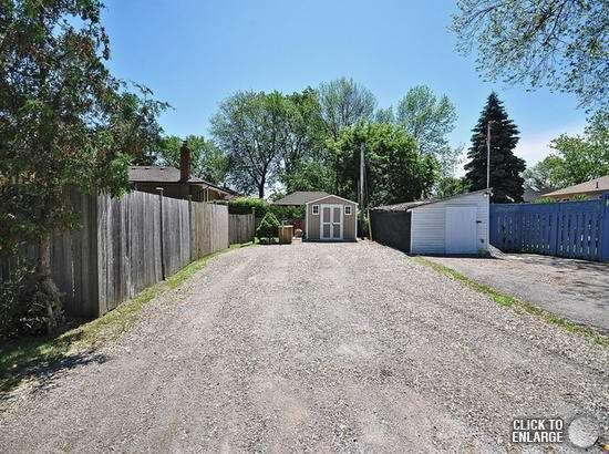 1050 Edgeleigh Ave, Mississauga, L5E2G1 | Image 2