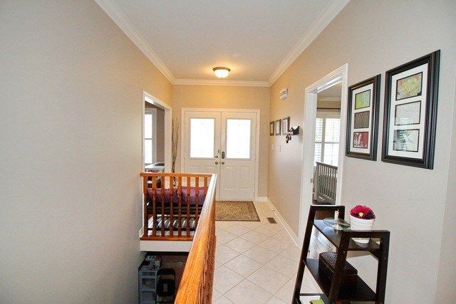 5 Castlegate Blvd, Brampton, L6P2L4 | Image 2