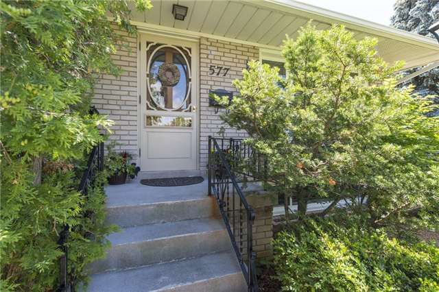 577 Trudale Crt, Oakville, L6L4H2 | Image 2