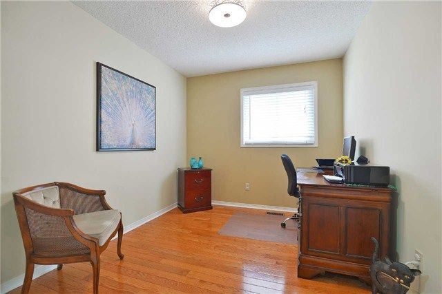 5393 Glen Erin Dr, Mississauga, L5M5C8 | Image 2