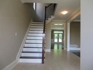 100 Falstaff Ave, Toronto, M6L2E4 | Image 3