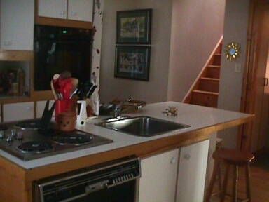 4 Denison Ave, Brampton, L6X1E6 | Image 3