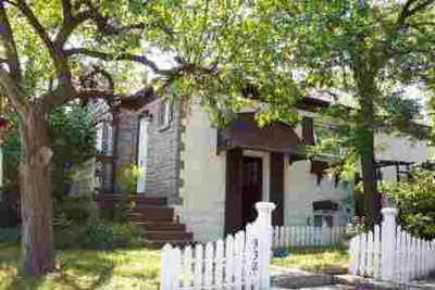 Detached House sold at 930 Scarlett Road, Toronto, Ontario, M9P2V5 - Humber Heights - MLS: W326212