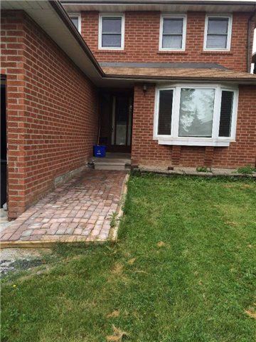 58 Braidwood Lake Rd, Brampton, L6Z1X6 | Image 2