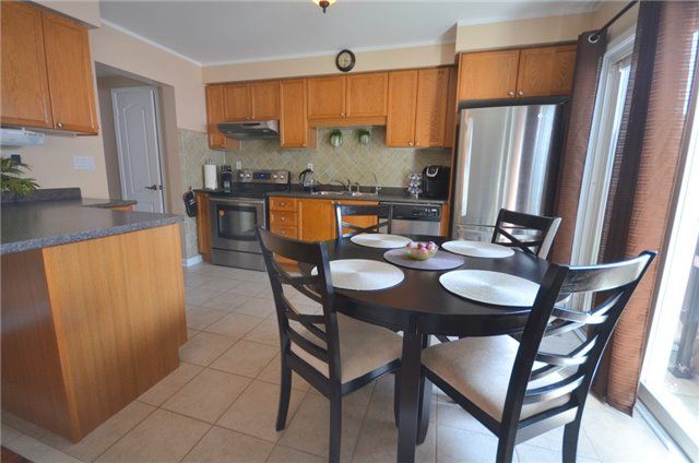 1645 Gowling Terr, Milton, L9T5J6 | Image 3