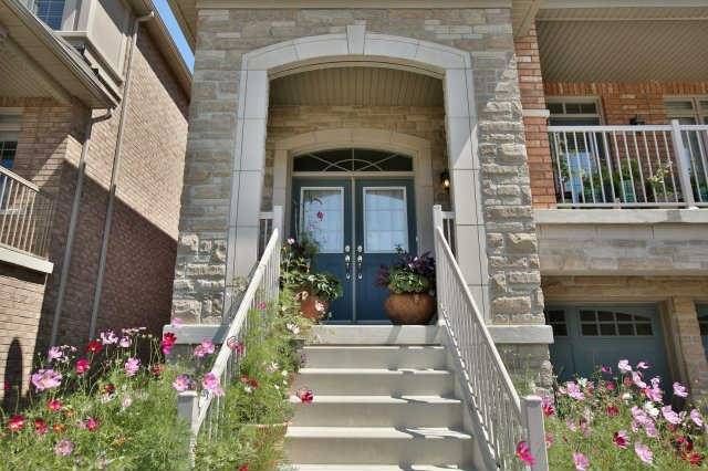 5 Amy Ave, Brampton, L6P3L7 | Image 2