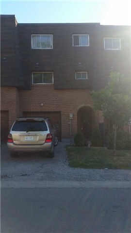Townhouse sold at 154 Darras Court, Brampton, Ontario, L6T1W7 - Southgate - MLS: W3280903