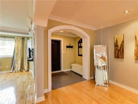91 South Kingsway Way, Toronto, M6S 3T4 | Image 2