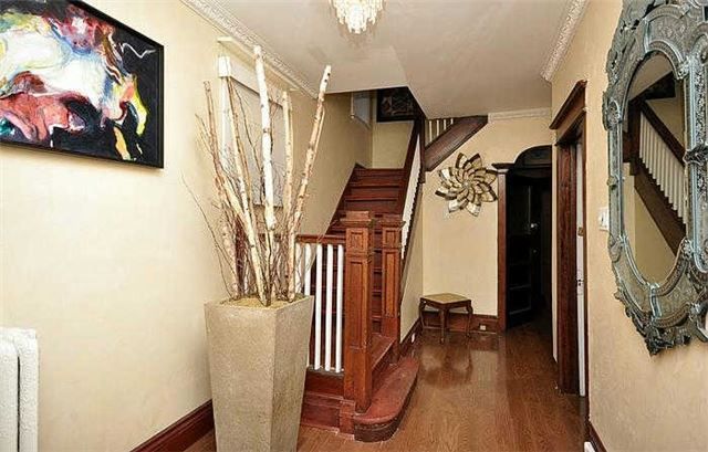 8 Springhurst Ave, Toronto, M6K1A9 | Image 3