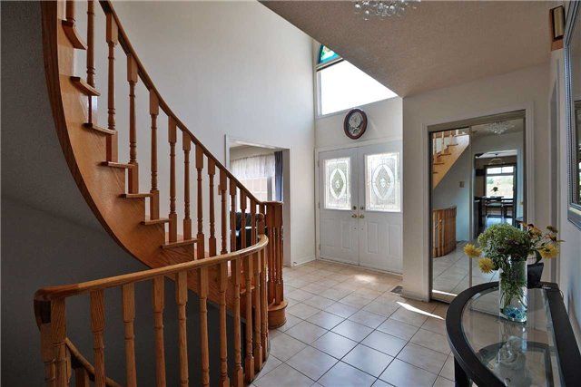 20 Plover Pl, Brampton, L6W4C5 | Image 3