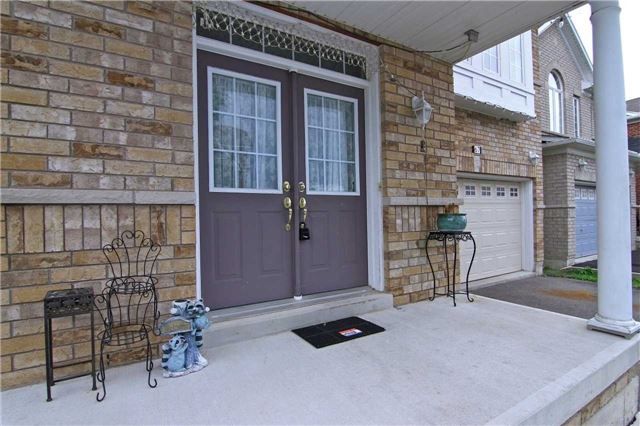 67 Gorevale Dr, Brampton, L6P2H2 | Image 2