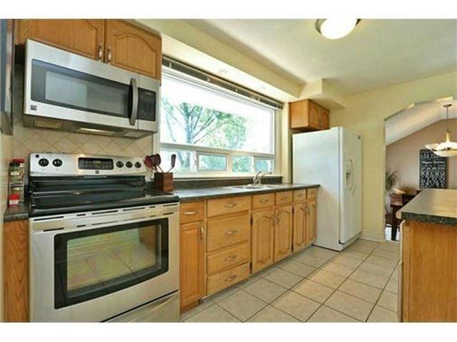 499 Rebecca St, Oakville, L6K1K8 | Image 3