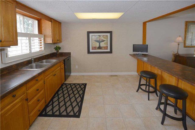 5372 Spruce Ave, Burlington, L7L1N7 | Image 3