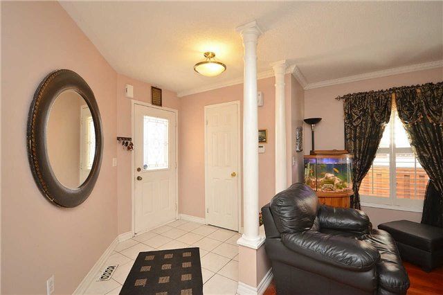 891 Stonebridge Ave, Mississauga, L5V2L3 | Image 3