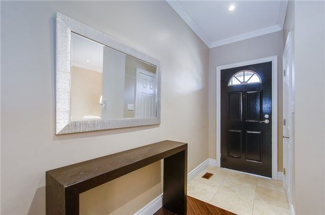 15 Melville Ave, Toronto, M6G1Y1 | Image 3