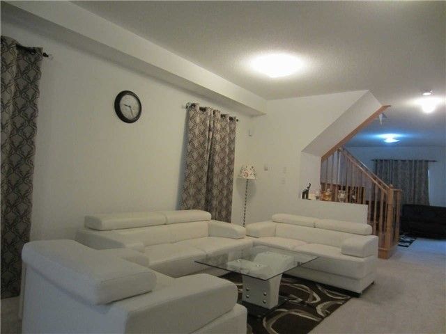 42 Flurry Circ, Brampton, L6X0S8 | Image 2