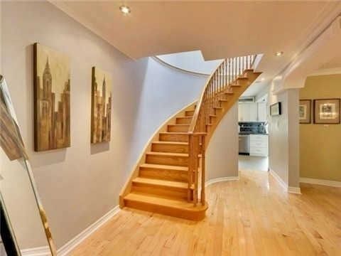 91 South Kingsway Way, Toronto, M6S 3T4 | Image 3
