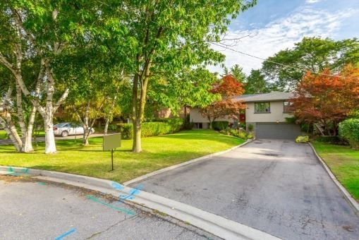 1439 Larchview Tr, Mississauga, L5E3C2 | Image 2