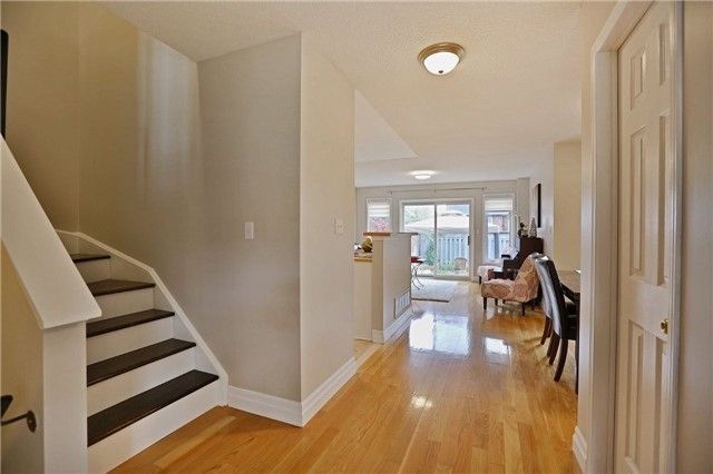 5842 Questman Hllw, Mississauga, L5M 6P3 | Image 3