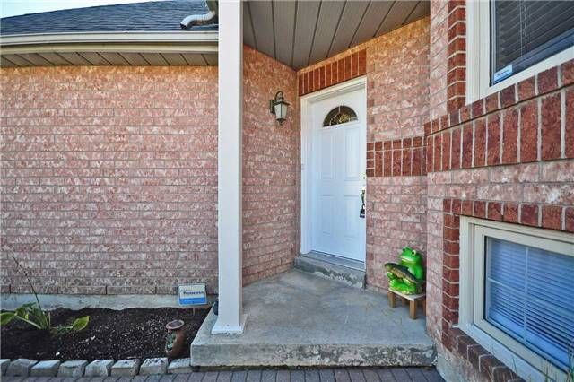 114 Royal Orchard Dr, Brampton, L6X4L4 | Image 3