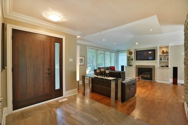 214 Maple Grove Dr, Oakville, L6J4V3 | Image 2