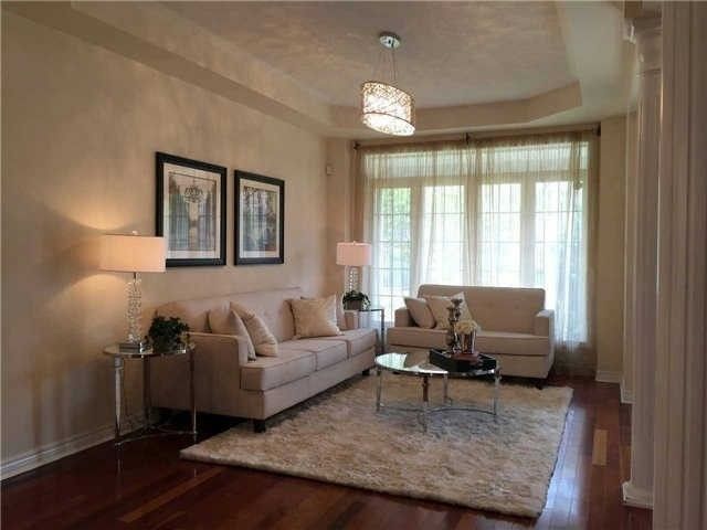 3285 Topeka Dr, Mississauga, L5M 7V1 | Image 3