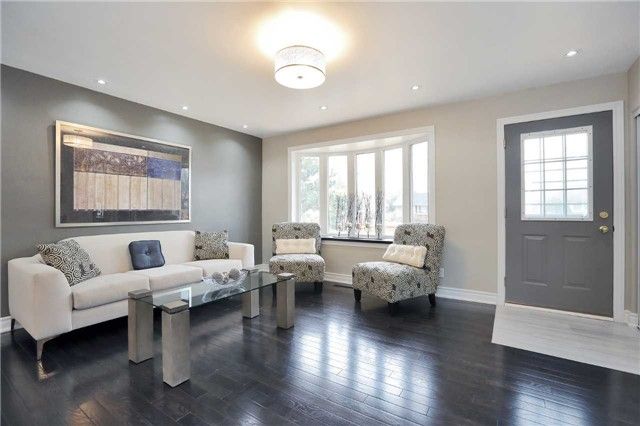 206 Elmwood Cres, Milton, L9T1C4 | Image 3