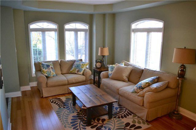 118 Gatwick Dr, Oakville, L6H6V3 | Image 3