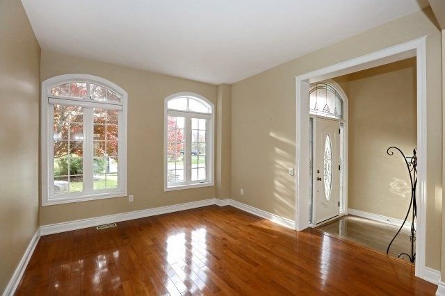 169 Spring Azure Cres, Oakville, L6L6V7 | Image 3