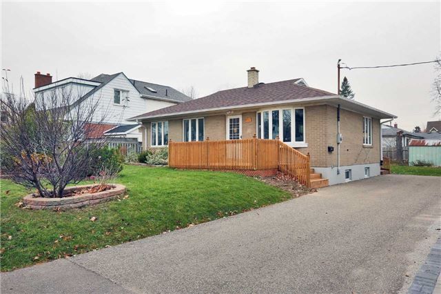 206 Elmwood Cres, Milton, L9T1C4 | Image 2