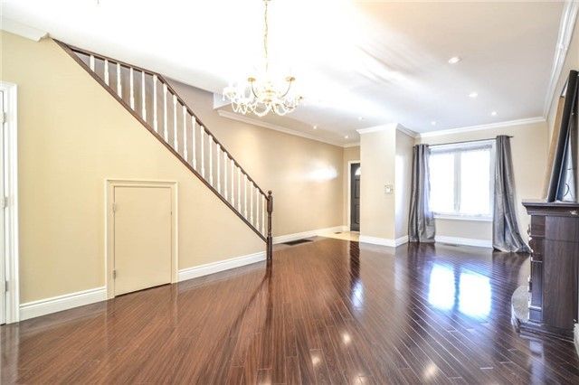 Upper - 15 Melville Ave, Toronto, M6G1Y1 | Image 3