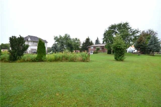 3821 Countryside Dr, Brampton, L6P 0Y5 | Image 2