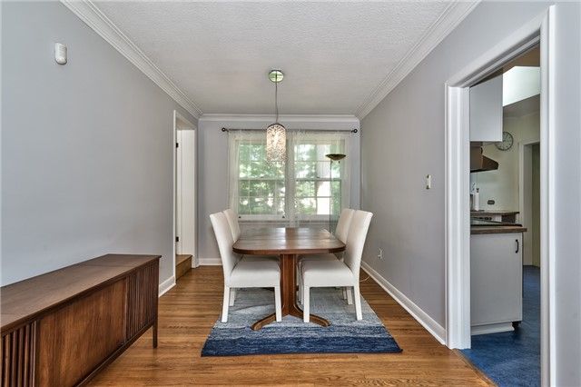 89 Holyrood Ave, Oakville, L6K 2V4 | Image 3