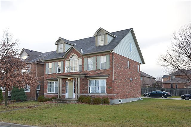 393 Ambleside Dr, Oakville, L6H6P4 | Image 3