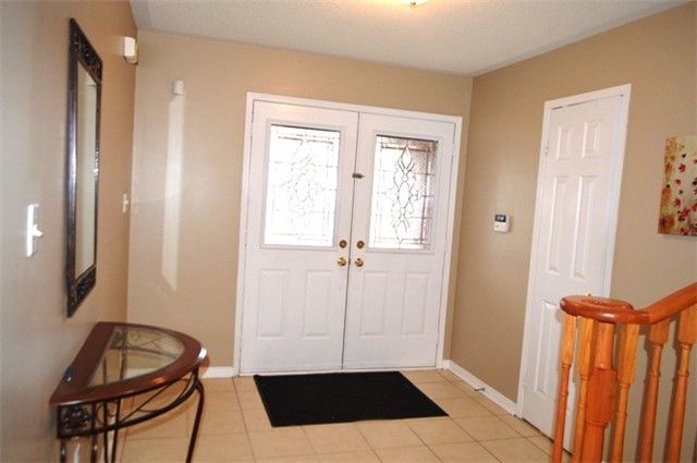 10 Capistro St, Brampton, L7A3J3 | Image 2